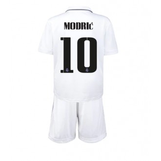 Real Madrid Luka Modric #10 Hjemmedraktsett Barn 2022-23 Kortermet (+ korte bukser)